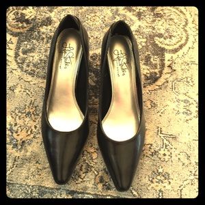 Life stride black point toe heels