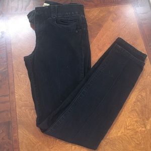 Black stretch jeans!