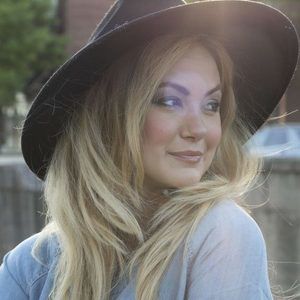 Meet your Posher, Meschelle