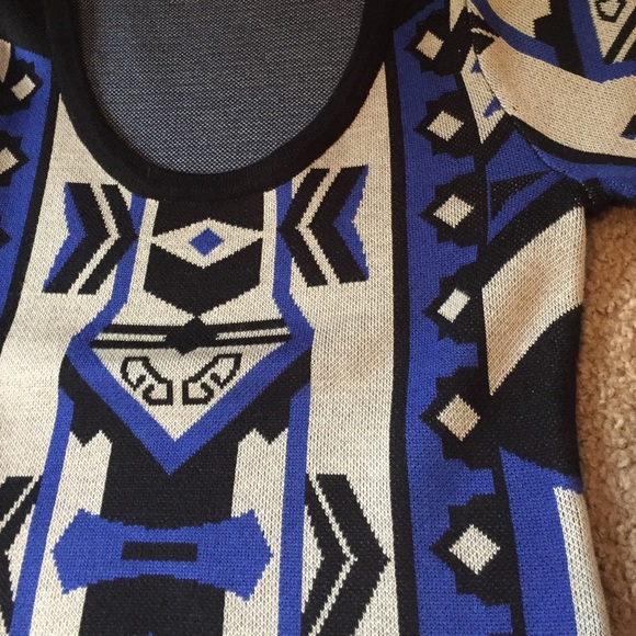 Quarter sleeve multi print sweater dress - Picture 4 of 4