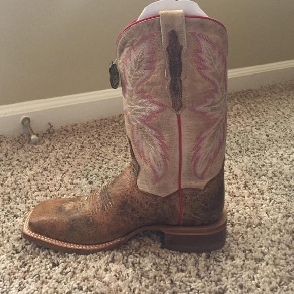 Dan Post Shoes - Dan Post cowboy boots!