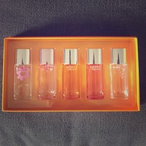 Clinique "a little happiness" perfume sampler