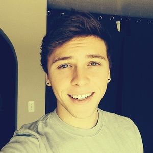 Meet your Posher, Adam