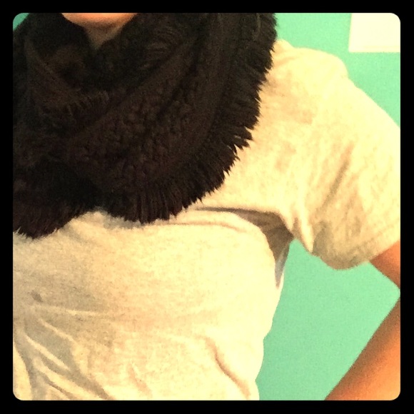 Cejan Accessories - Infinity scarf