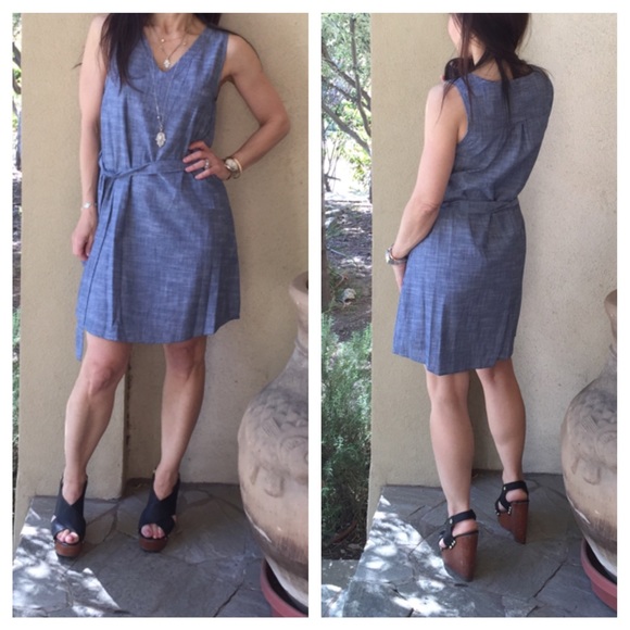 Chic belted Jean dress - Picture 2 of 3