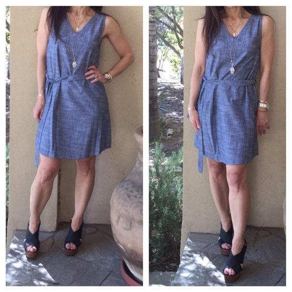 Chic belted Jean dress - Picture 3 of 3