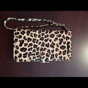 Cheetah print iPhone 6plus phone case.