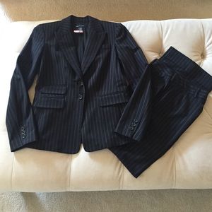 Moda International 2-piece striped suit