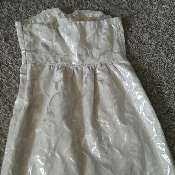 Dress - Picture 2 of 3