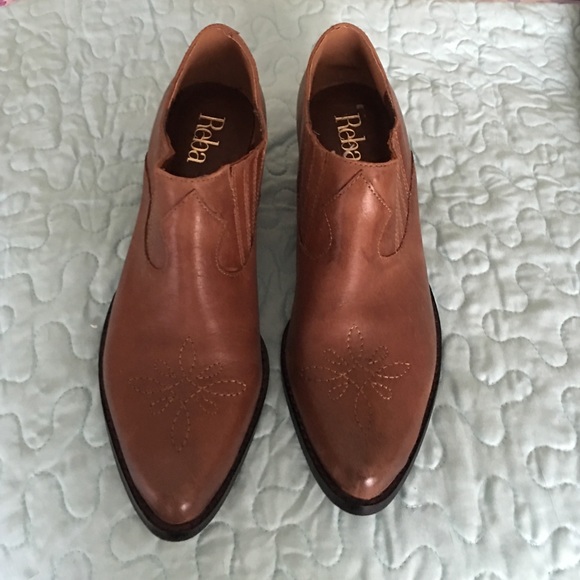 Reba shoe boots