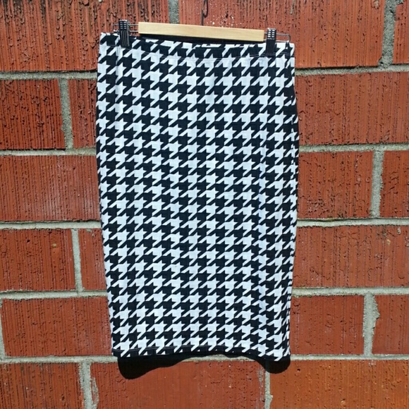 Forever 21 Houndstooth Skirt.