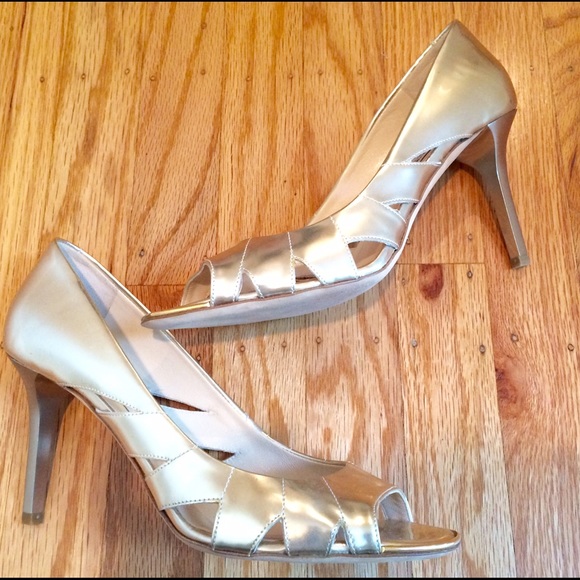 Jimmy Choo Shoes - Authentic Jimmy Choo Gold Heels