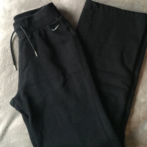 Size small Nike sweats 79% cotton
