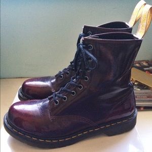 RARE RED OMBRÉ DOC MARTENS SIZE 11
