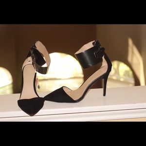 Black suded  pumps from Zara. New, size 10
