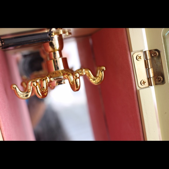 Jewelry box - Picture 4 of 4