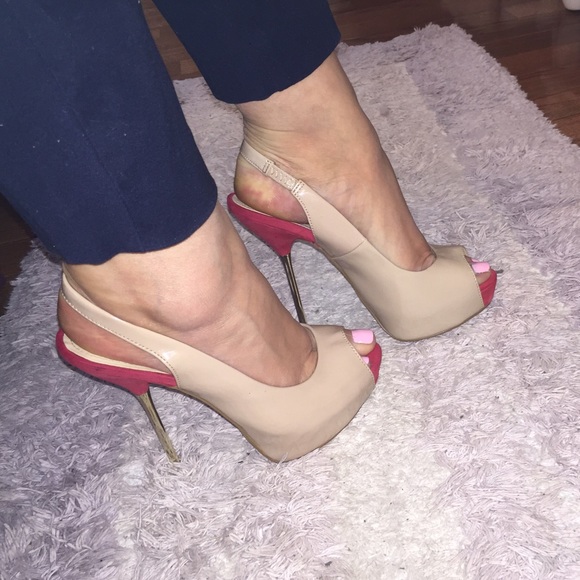 Nude sandals