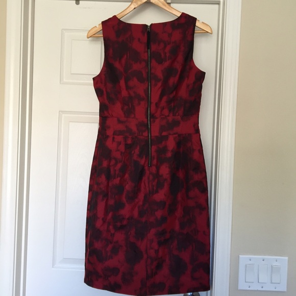 Stunning Banana Republic Sheath Dress - Picture 2 of 3