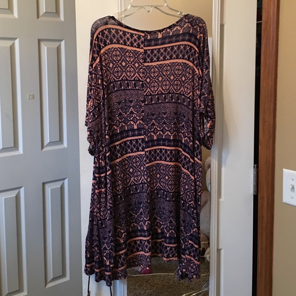 Very light, cute cardigan! - Picture 2 of 3