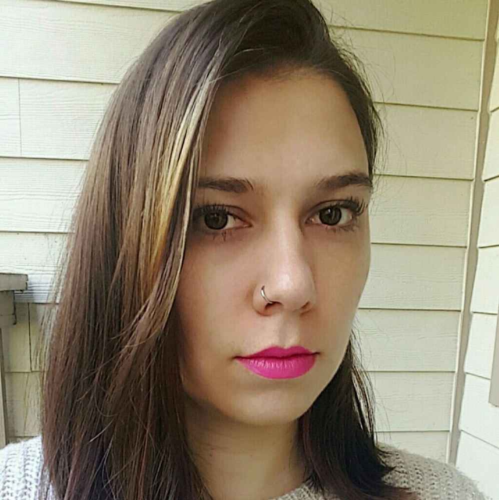 Meet your Posher, Alia