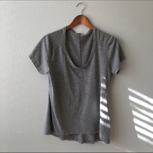 SCOOP-NECK TEE