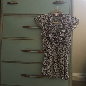 Black and white blouse.