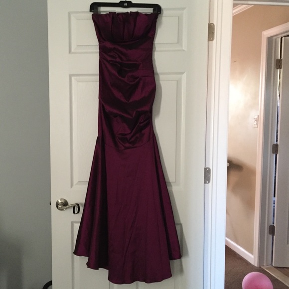 Purple strapless prom dress!