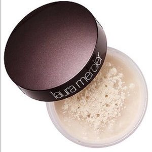 Laura Mercier setting powder