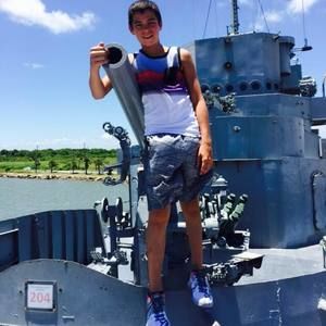 Meet your Posher, Zach