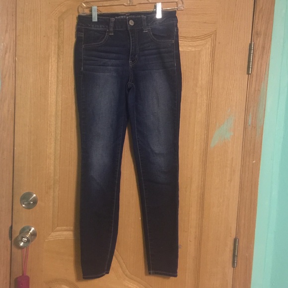 Jeans. Super soft. American Eagle. Sz4 .