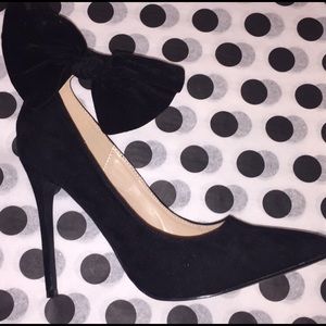 Bow Heels