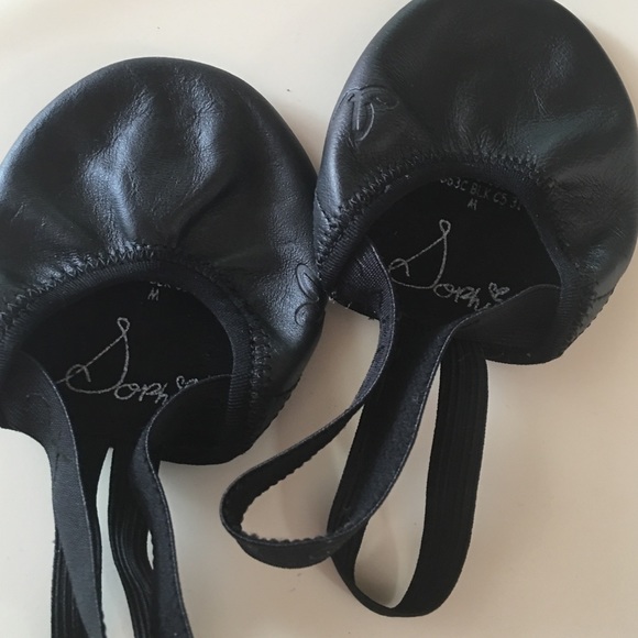 Sophia lucia turning pointe shoe in black🎀 - Picture 2 of 4