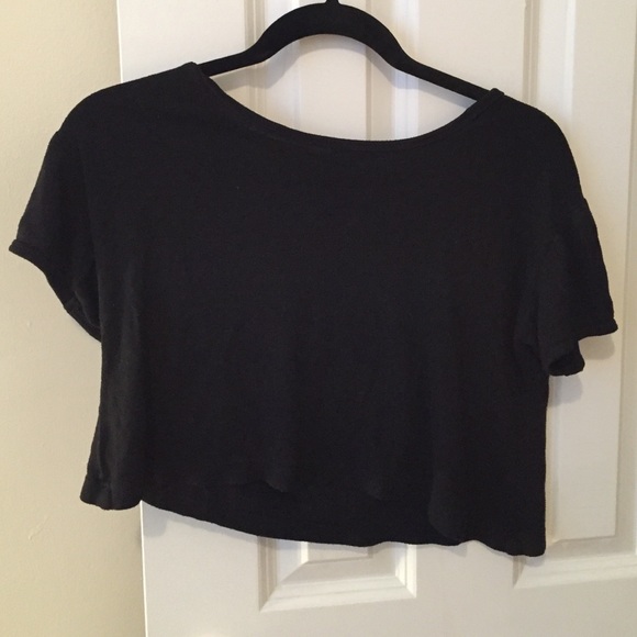 Black Cropped Tshirt