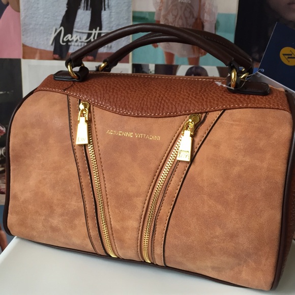 Adrienne Vittadini Handbags - 🎒REDUCED🎒 Double Zip Barrel Bag