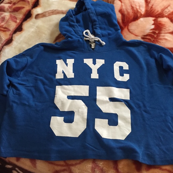 NYC crop sweater