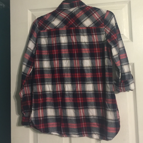 Button up flannel - Picture 2 of 3