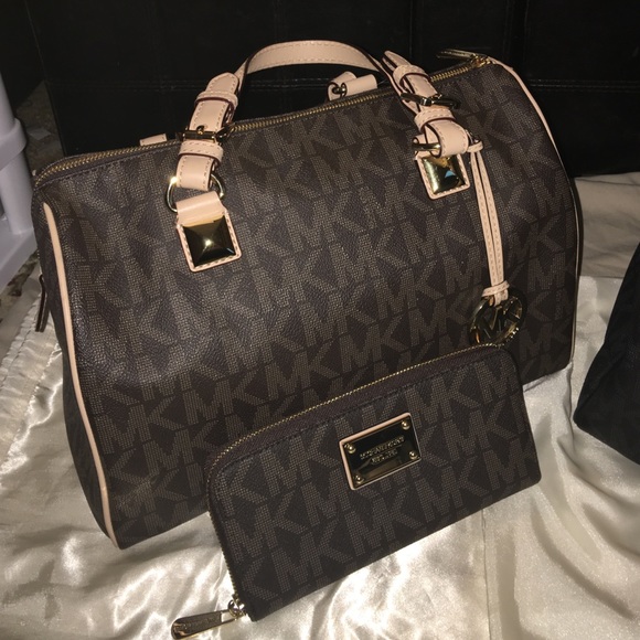 💕SHARING MY BEAUTIFUL LARGE GRAYSON SETS 💕 - Picture 2 of 4