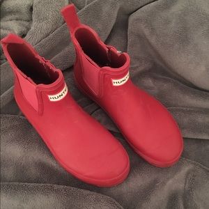 RED HUNTER CHELSEA BOOTS