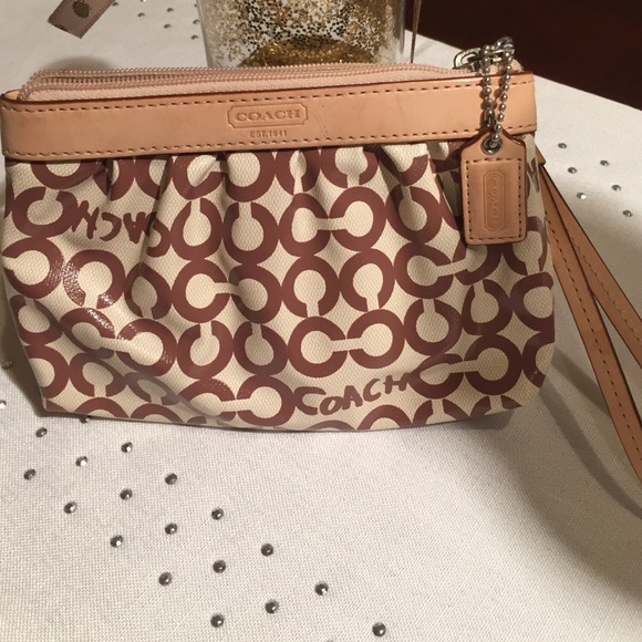Coach signature c wristlet