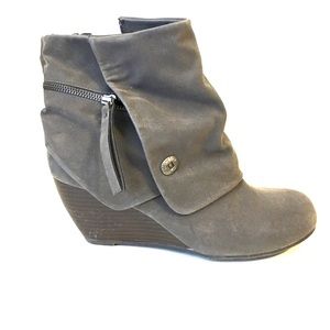 Wedge boots worn once