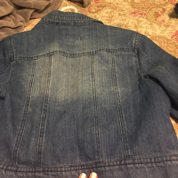 Jean jacket - Picture 2 of 3