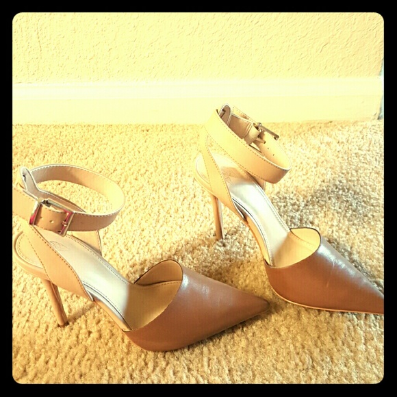 Adorable Pumps VS Pumps