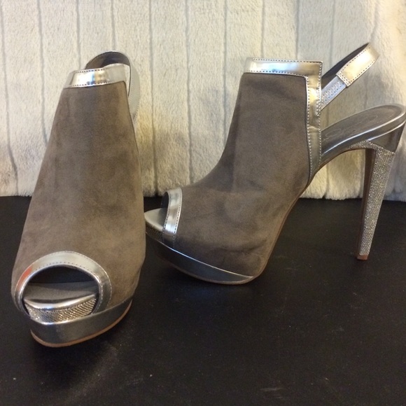 Brand new 💥 Hott Sexy heels   💥💋 size 10...
