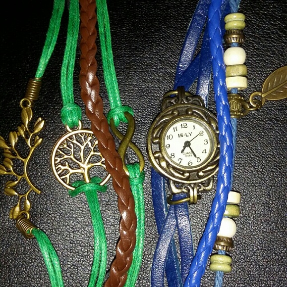 A set of a bracelet and watch NWOT