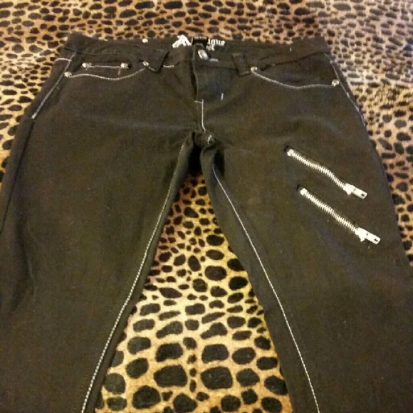 100 Authentic Womens Antique Rivet Jeans!!! Gem