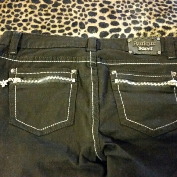 100 Authentic Womens Antique Rivet Jeans!!! Gem