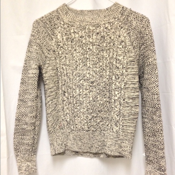 UNIQLO KNIT SWEATER