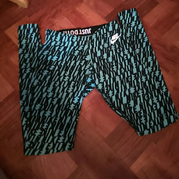Nike leggings