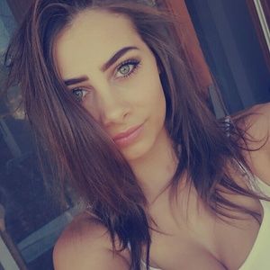 Meet your Posher, Brittney