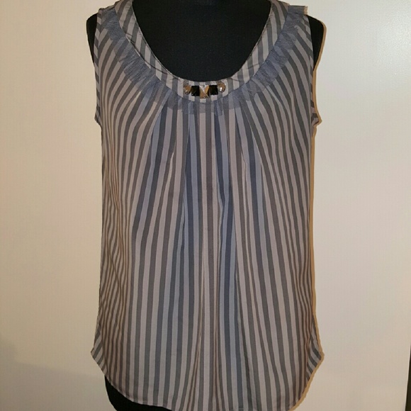 Simply Vera Vera Wang sleeveless blouse S